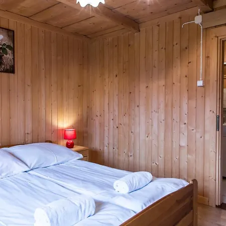 Udanypobyt Przy Lesie 2 *