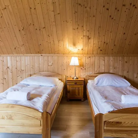 Lägenhet Udanypobyt Przy Lesie 2